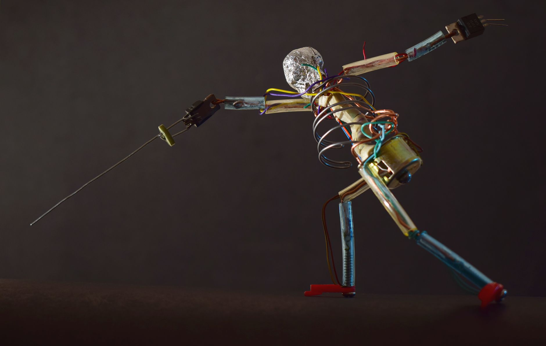 Claude Fable 5 y la SuperApp de OpenAI: La Guerra de la IA Que Nadie Puede Ganar Solo