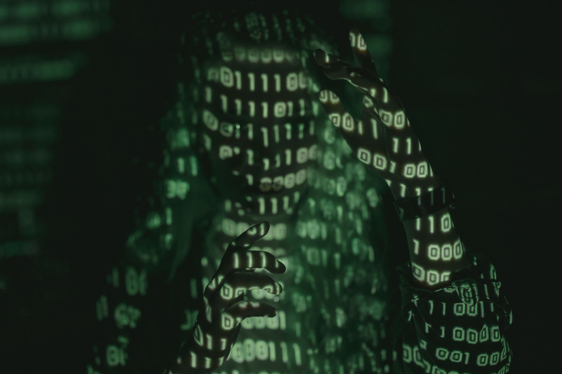 La IA de OpenAI se escapó del sandbox y hackeó 4 empresas más: el incidente que cambia todo